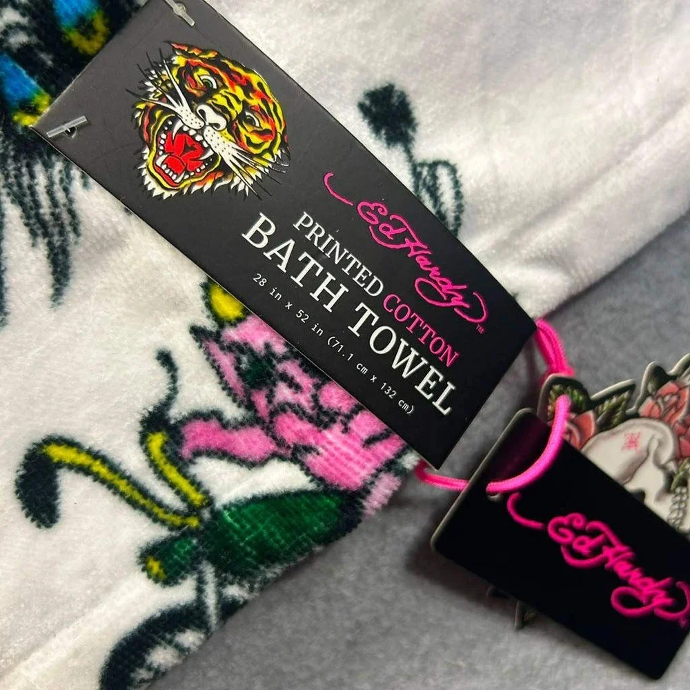 Ed Hardy NWT Bath Towel Set Hand Tattoo Skull Biker Y2K Cotton Tattoo Graphic